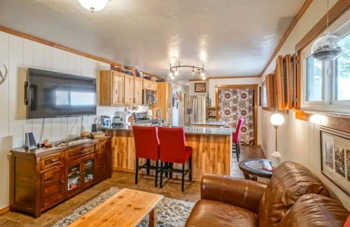 Nob Hill House | Hot Tub, 1bd/1ba, Nob Hill Home, King bed, W/D