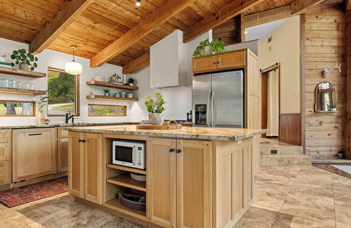 Parthenon Cabin | Hot Tub + 2 Cabins + 30 Acre on Little Buffalo River-Ozark National Forest