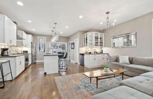 Sylvan Heights House | Hot Tub 2 Mi Downtown 4 King Beds Nashville