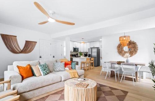 Sandusky House | Hot Tub 5 Mins from Cedar Point Modern Updates