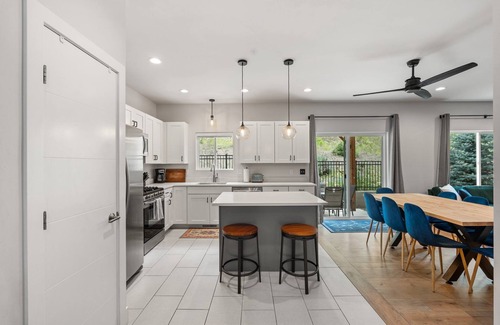Durango House | Hot Tub/Air Conditioning/Close to Downtown/Pet Friendly