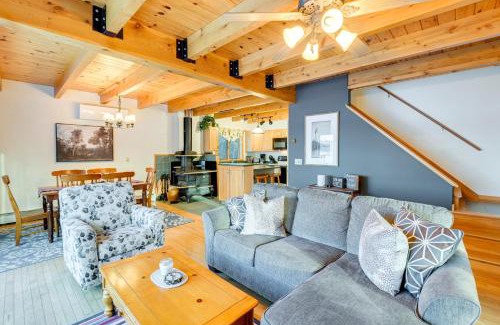 Saint Albans House | Hot Tub and Boat Dock Waterfront Maine Retreat!