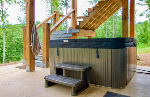 Hickory House | Hot Tub and Dock Lakefront Connelly Springs Escape