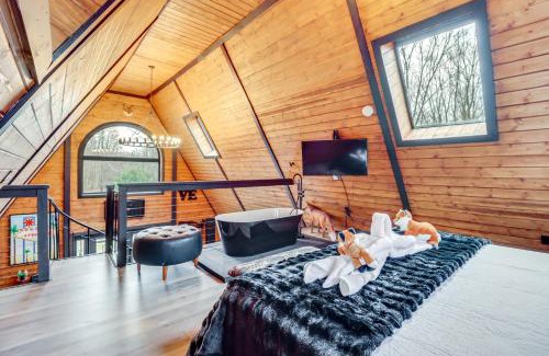 Mount Pocahontas House | Hot Tub and Fire Pits Albrightsville A-Frame Cabin