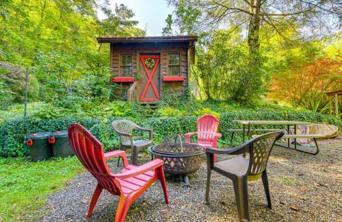 Maggie Valley House | Hot Tub and Fire Pit Cozy Cabin in Maggie Valley