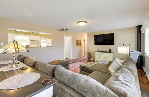 Clifton House | Hot Tub and Fire Pit Serene Clifton Retreat!