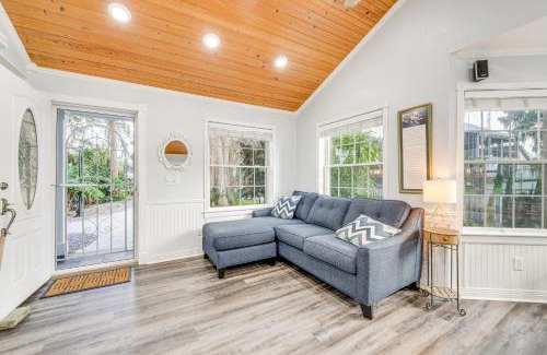 Cypress Gardens Apartment | Hot Tub and Fire Pit Lakefront Home on Lake Eloise
