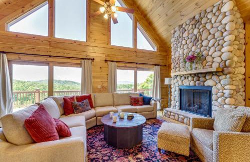 Vein Mountain House | Hot Tub and Game Room Spacious Nebo Cabin!