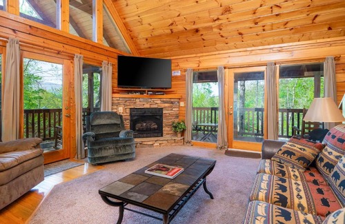 Black Bear Falls House | Hot Tub and Game Room Log Cabin 2 Mi to Ripleys!