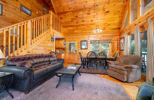 Black Bear Falls House | Hot Tub and Game Room Log Cabin 2 Mi to Ripleys!