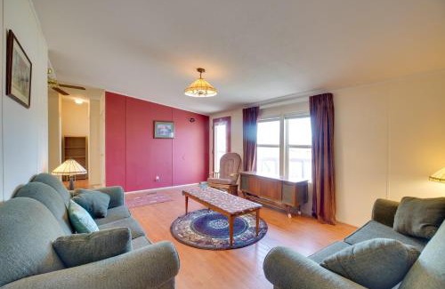 Montrose House | Hot Tub and Screened Porch Getaway in Montrose!