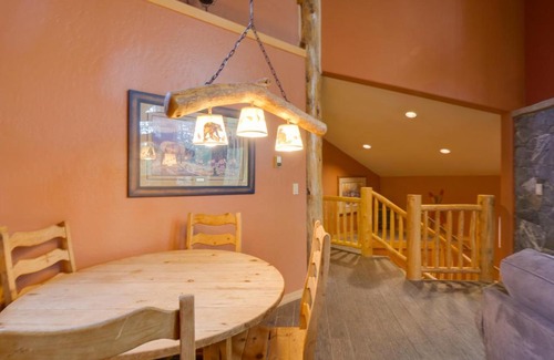 Warrior's Mark West House | Hot Tub and Ski Shuttle Rustic Breckenridge Retreat