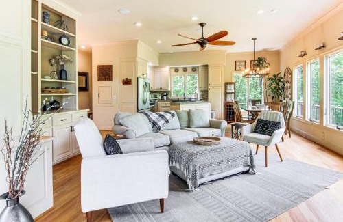 Landrum House | Hot Tub and Trail Access Treehouse in Landrum!