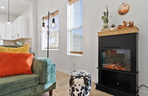 Las Cruces House | Hot Tub + Arcade Games, Family Friendly New Home
