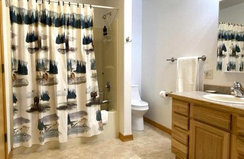 Seeley Lake House | Hot Tub-Awesome View-Secluded Apartment