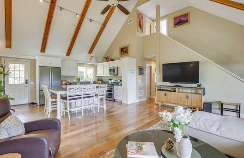 Rainbow CDP House | Hot Tub + Balcony: Rainbow Retreat Near Wineries!