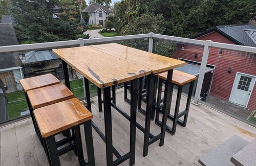 Peterborough House | Hot Tub, BBQ Station, Golf Simulator near Liftlocks, Canadian Canoe Museum, Lake