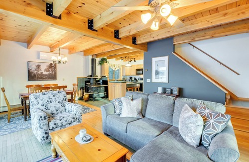 Saint Albans House | Hot Tub & Boat Dock: Waterfront Maine Retreat!