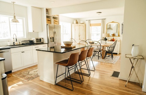 Catskill Cottage | Hot Tub & Catskill Hiking, 15min from Hudson & Amtrak