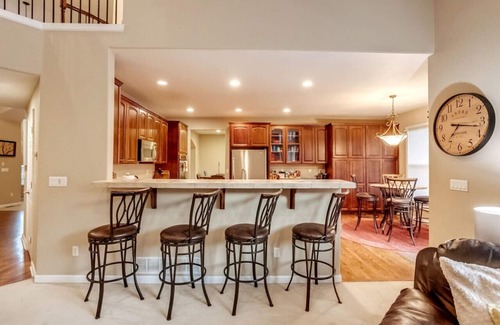 Centennial House | Hot-Tub | Close to Denver | Garage & Fire Pit