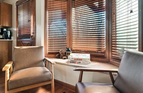 Gatlinburg Cabin | Hot Tub | Coffee Bar | Yard Games | Scenic View