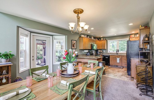 Port Angeles House | Hot Tub, Deck + Game Room: Port Angeles Home