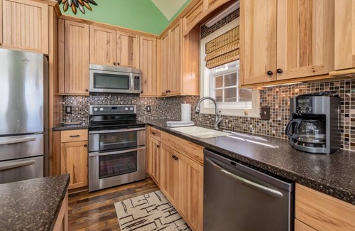 Macon House | Hot Tub, Dock, Large Deck, Firepit, Tiki bar