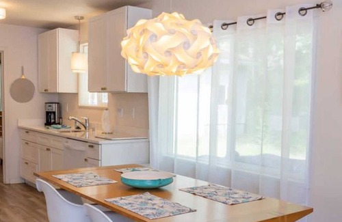 Manzanita House | Hot Tub, Dog Friendly, close to the beach and Nehalem Bay State Park