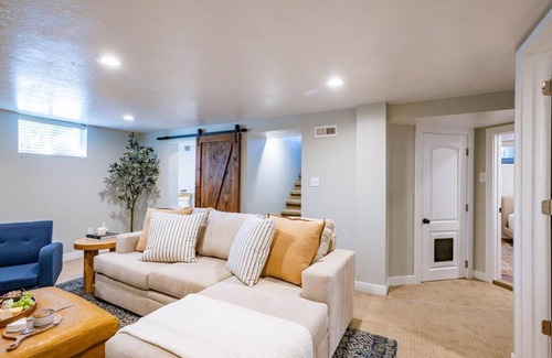 East Millcreek House | Hot Tub - Family Room - BBQ