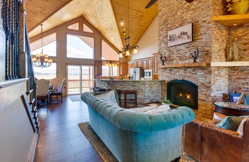 Angel Fire House | Hot Tub & Fire Pit: Idyllic Getaway in Angel Fire!