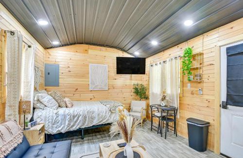 Catlettsburg Apartment | Hot Tub, Fire Pit Lake-View Catlettsburg Getaway!