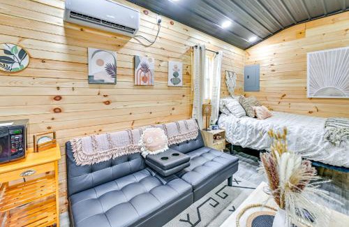 Catlettsburg Apartment | Hot Tub, Fire Pit Lake-View Catlettsburg Getaway!