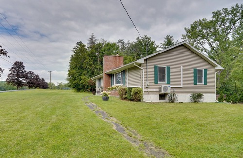 East Durham House | Hot Tub, Fire Pit: Pet-Friendly Freehold Home!