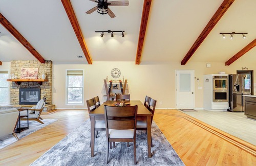 Dawsonville House | Hot Tub + Fire Pit: Spacious Home Near Lake Lanier