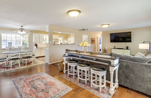 Clifton House | Hot Tub & Fire Pit: Serene Clifton Retreat!