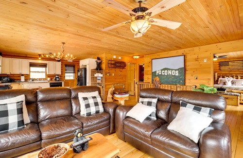 Mount Pocahontas Cabin | Hot Tub & Fire Pit: Albrightsville Log Cabin!