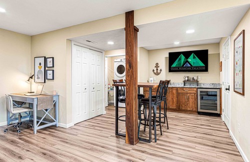 Omaha House | Hot Tub-Firepit-Bunkroom LakeView BoatSlip ThunderRidge Branson Close