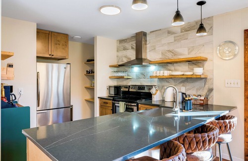 Massanutten Ski Chalet | Hot Tub, Firepit, Mountain Views, Near Resort Attractions