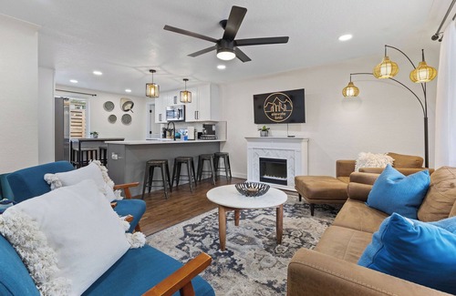 Lakewood House | Hot Tub, Firepit, Putt Putt, Family Friendly!