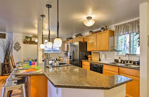 Anderson Island House | Hot Tub + Fireplace: Peaceful Anderson Island Home
