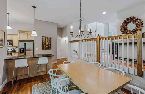 West Hartford House | Hot Tub, Fireplace, Club Access - Vale Village 11A