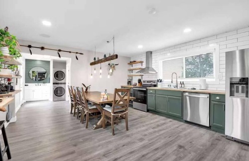 Valle House | Hot Tub, Grill, Fire Pit | 25 mins to Grand Canyon