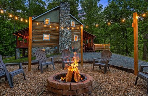Canton House | Hot Tub, Game Room and Fire Pit Canton Log Cabin