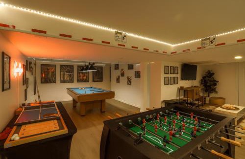 Canton House | Hot Tub, Game Room and Fire Pit Canton Log Cabin