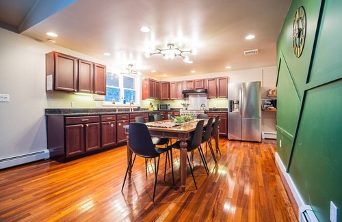 Hawley Cabin | Hot Tub, Game Room, BBQ & Playhouse Oasis – Family Retreat, 5mins to Lake!