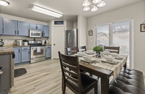 Nampa House | Hot Tub*Game Room*Fire Pit*600mbps*Large Patio