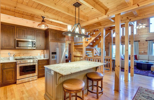 Vein Mountain Cabin | Hot Tub & Game Room: Spacious Nebo Cabin!