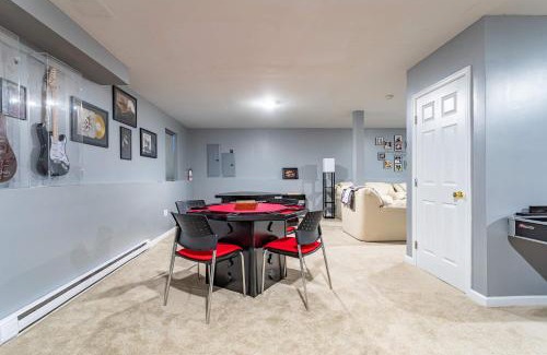 Mount Pocahontas House | Hot Tub Game Room Fenced Yard Dog Friendly