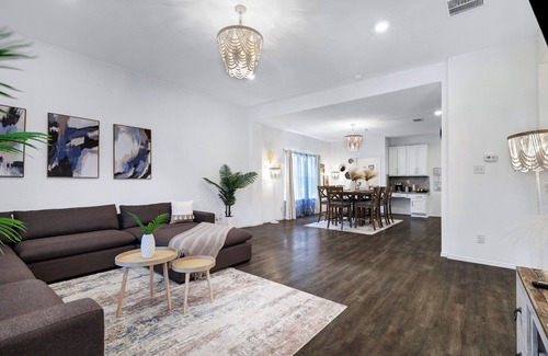 San Antonio House | Hot Tub Getaway | Game Room Office Yard BBQ WiFi