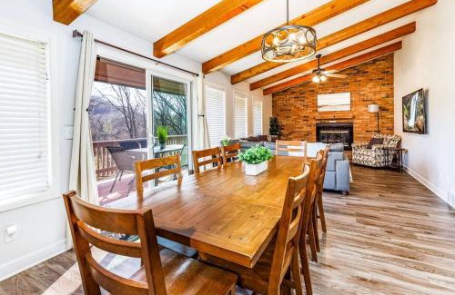 The Galena Territory House | Hot Tub Golf View Fire Pit